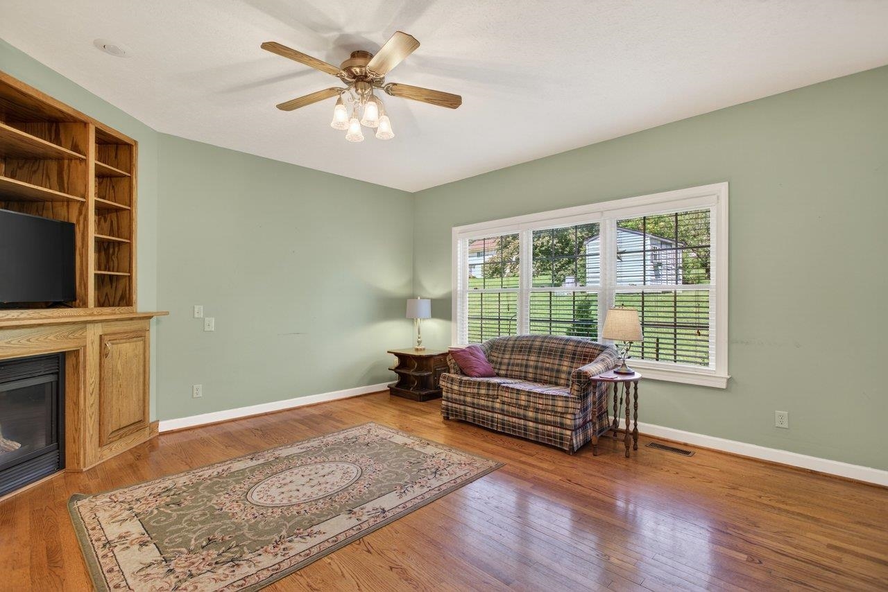 855 WILD CHERRY LN, ROCKINGHAM, Virginia 22801, 5 Bedrooms Bedrooms, ,3 BathroomsBathrooms,Residential,855 WILD CHERRY LN,677874 MLS # 677874