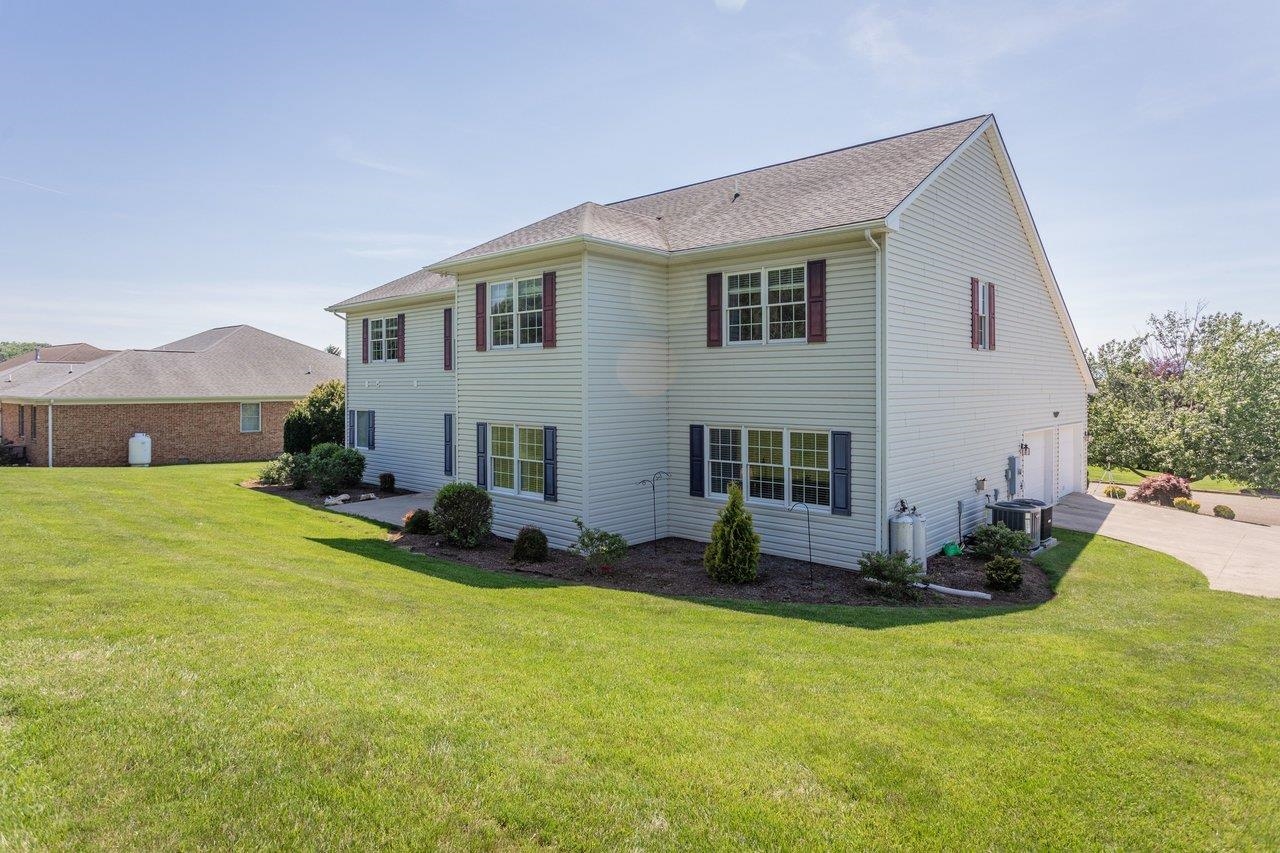 855 WILD CHERRY LN, ROCKINGHAM, Virginia 22801, 5 Bedrooms Bedrooms, ,3 BathroomsBathrooms,Residential,855 WILD CHERRY LN,677874 MLS # 677874