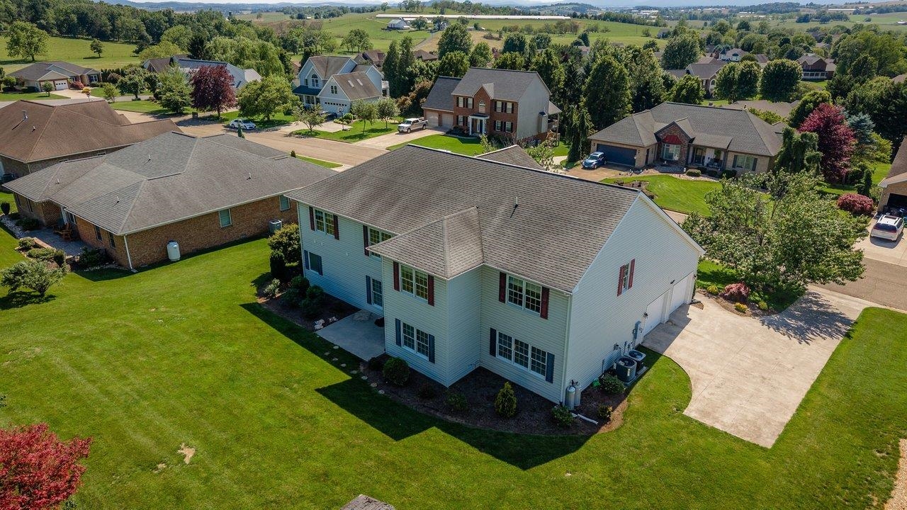 855 WILD CHERRY LN, ROCKINGHAM, Virginia 22801, 5 Bedrooms Bedrooms, ,3 BathroomsBathrooms,Residential,855 WILD CHERRY LN,677874 MLS # 677874