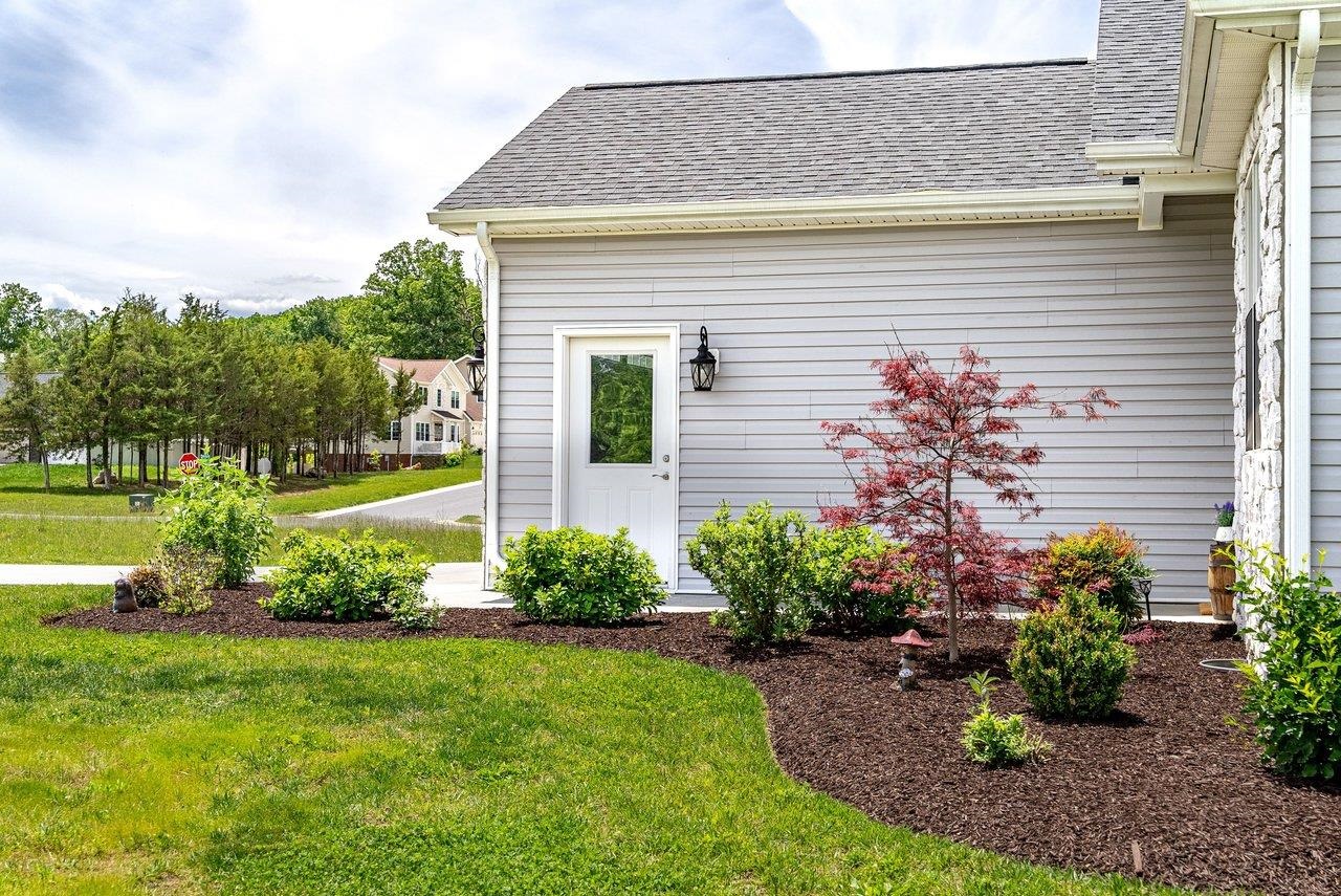 4329 COTSWOLD CT, ROCKINGHAM, Virginia 22802, 3 Bedrooms Bedrooms, ,2 BathroomsBathrooms,Residential,4329 COTSWOLD CT,677885 MLS # 677885