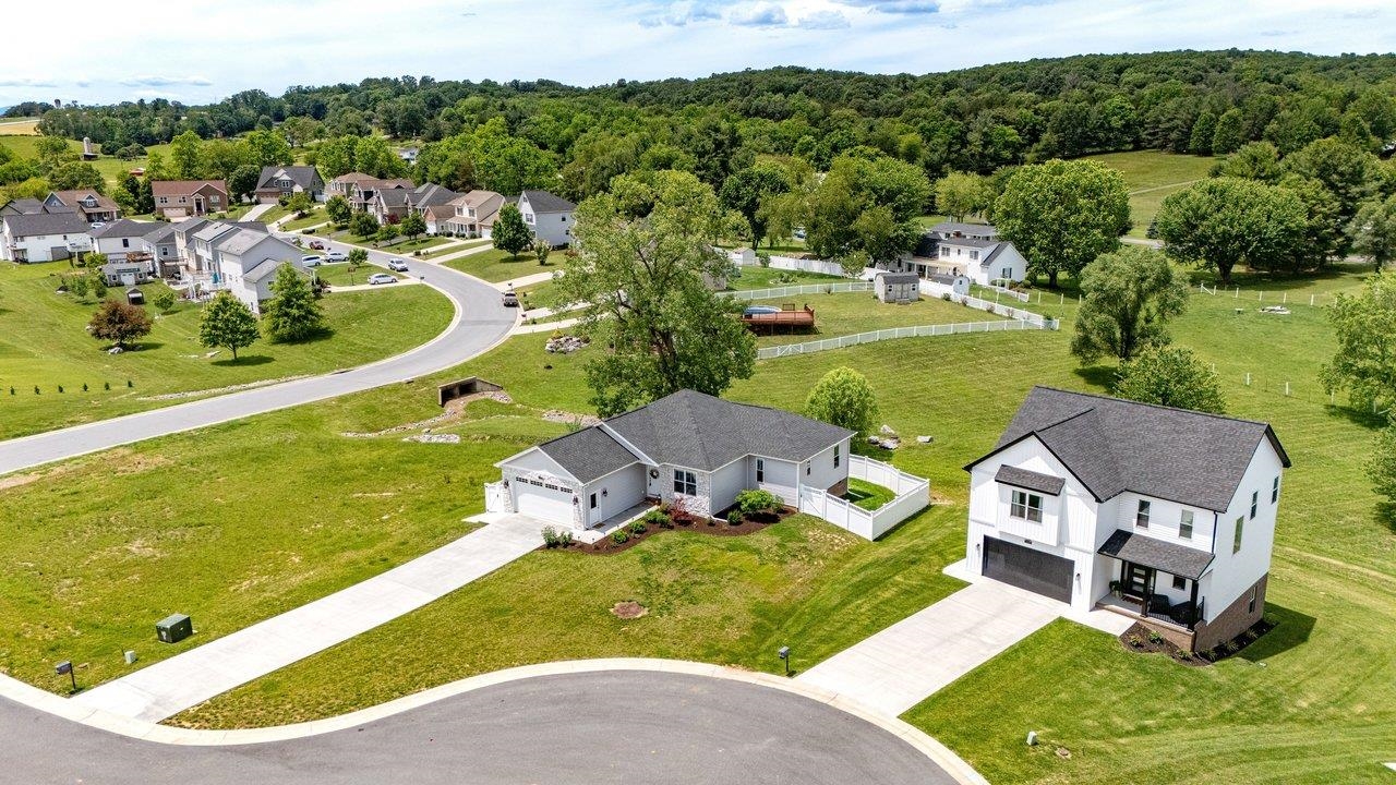 4329 COTSWOLD CT, ROCKINGHAM, Virginia 22802, 3 Bedrooms Bedrooms, ,2 BathroomsBathrooms,Residential,4329 COTSWOLD CT,677885 MLS # 677885