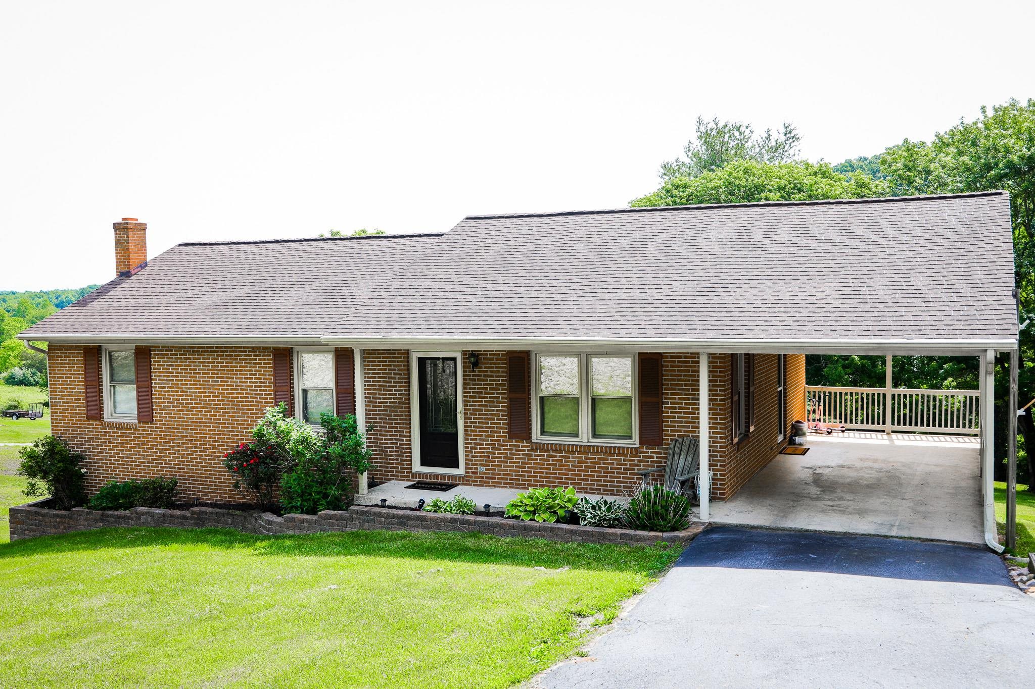 4316 LEE JACKSON HWY, GREENVILLE, Virginia 24440, 3 Bedrooms Bedrooms, ,2 BathroomsBathrooms,Residential,4316 LEE JACKSON HWY,677892 MLS # 677892 4316 LEE JACKSON HWY, GREENVILLE, Virginia 24440, 3 Bedrooms Bedrooms, ,2 BathroomsBathrooms,Residential,4316 LEE JACKSON HWY,677892 MLS # 677892