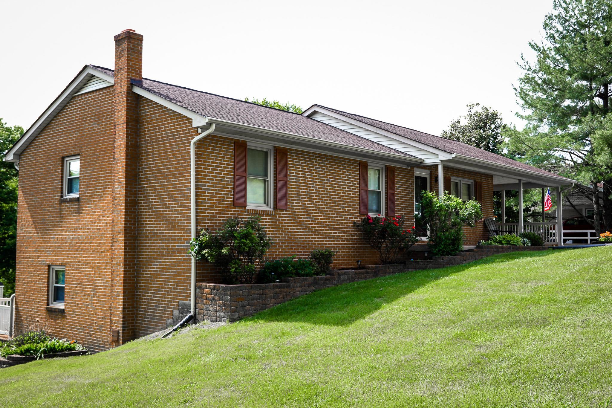 4316 LEE JACKSON HWY, GREENVILLE, Virginia 24440, 3 Bedrooms Bedrooms, ,2 BathroomsBathrooms,Residential,4316 LEE JACKSON HWY,677892 MLS # 677892 4316 LEE JACKSON HWY, GREENVILLE, Virginia 24440, 3 Bedrooms Bedrooms, ,2 BathroomsBathrooms,Residential,4316 LEE JACKSON HWY,677892 MLS # 677892
