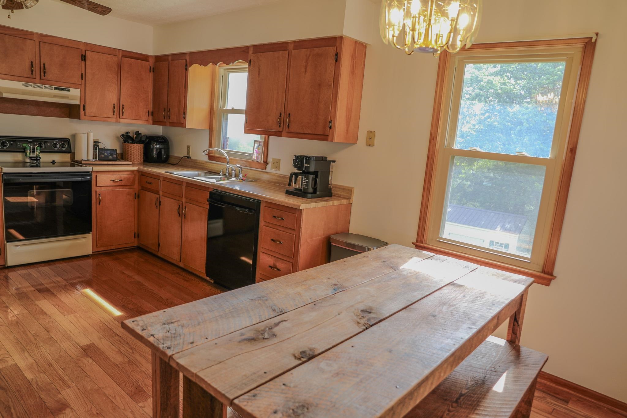 4316 LEE JACKSON HWY, GREENVILLE, Virginia 24440, 3 Bedrooms Bedrooms, ,2 BathroomsBathrooms,Residential,4316 LEE JACKSON HWY,677892 MLS # 677892 4316 LEE JACKSON HWY, GREENVILLE, Virginia 24440, 3 Bedrooms Bedrooms, ,2 BathroomsBathrooms,Residential,4316 LEE JACKSON HWY,677892 MLS # 677892