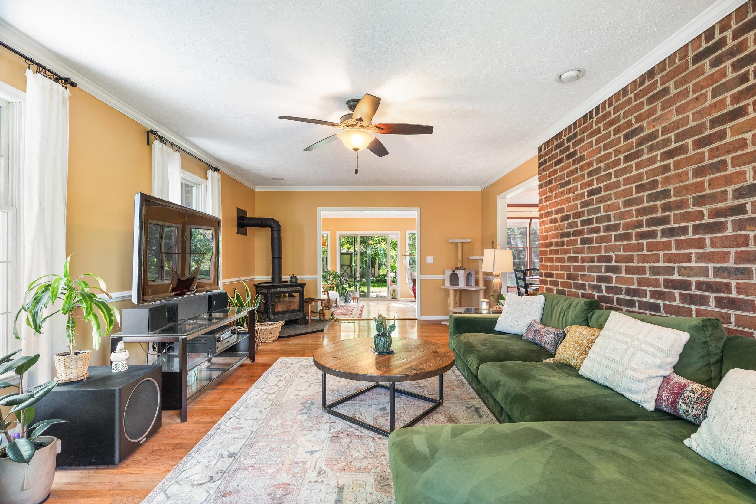1404 MASSANETTA SPRINGS RD, ROCKINGHAM, Virginia 22801, 4 Bedrooms Bedrooms, ,3 BathroomsBathrooms,Residential,1404 MASSANETTA SPRINGS RD,678001 MLS # 678001