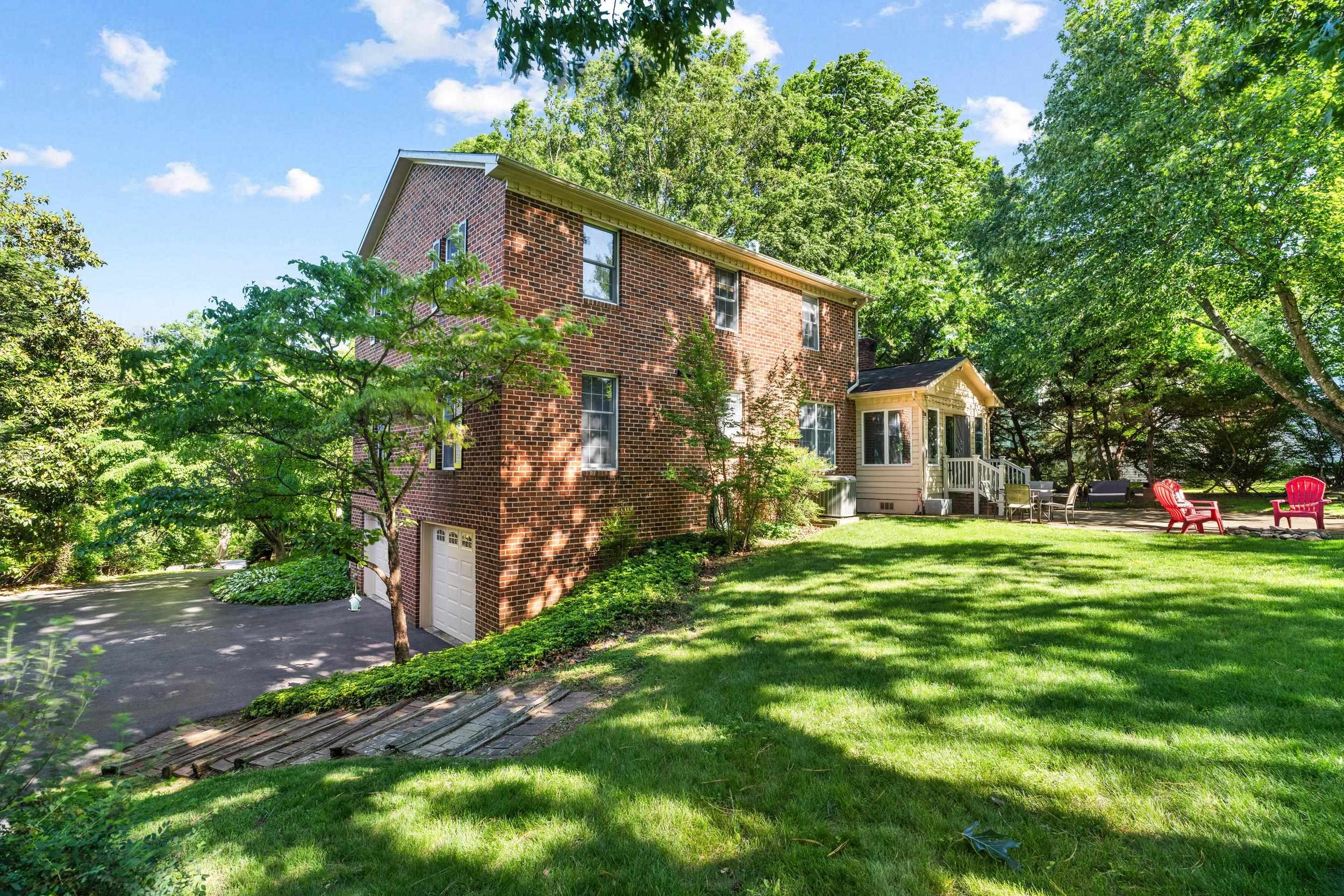 1404 MASSANETTA SPRINGS RD, ROCKINGHAM, Virginia 22801, 4 Bedrooms Bedrooms, ,3 BathroomsBathrooms,Residential,1404 MASSANETTA SPRINGS RD,678001 MLS # 678001