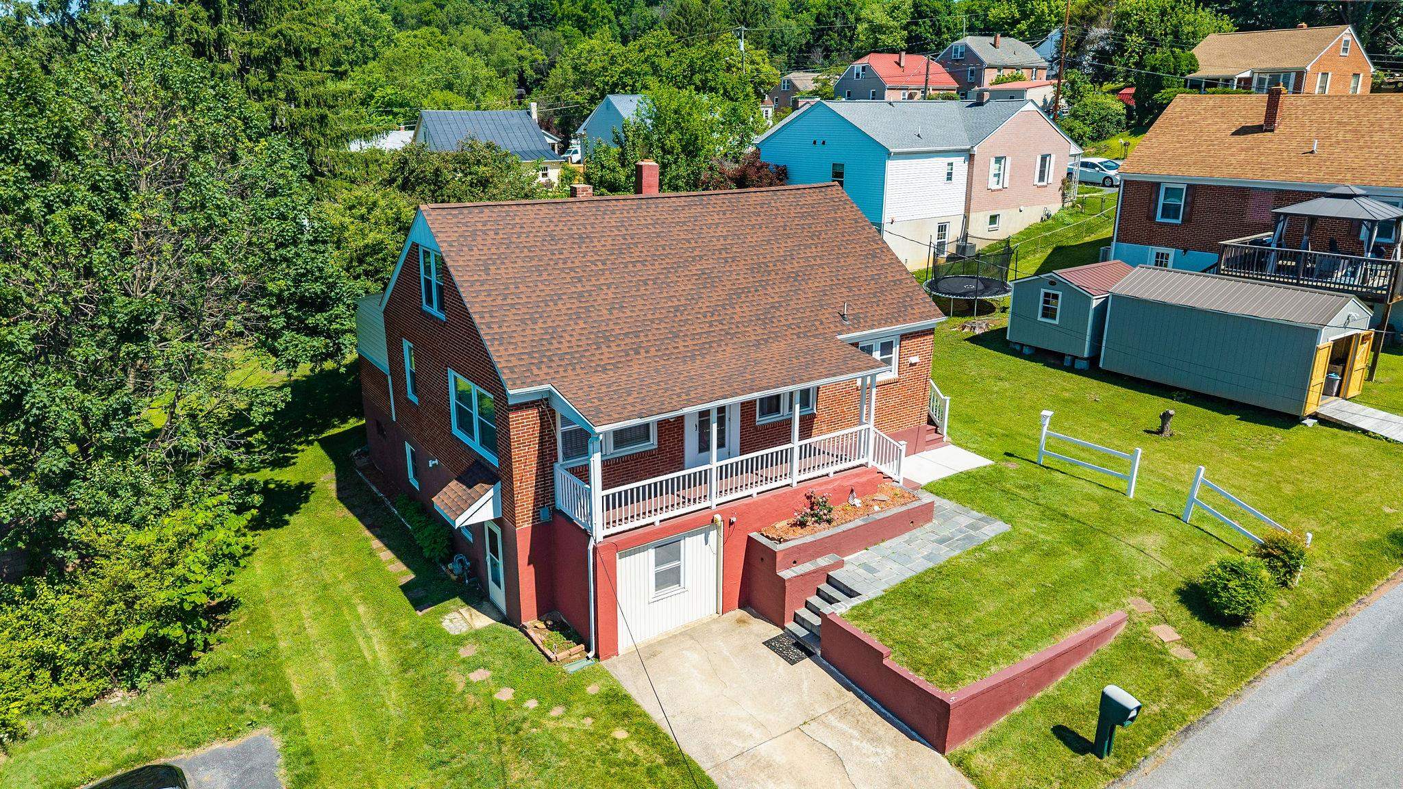 708 MASON ST, STAUNTON, Virginia 24401, 3 Bedrooms Bedrooms, ,1 BathroomBathrooms,Residential,708 MASON ST,678008 MLS # 678008 708 MASON ST, STAUNTON, Virginia 24401, 3 Bedrooms Bedrooms, ,1 BathroomBathrooms,Residential,708 MASON ST,678008 MLS # 678008