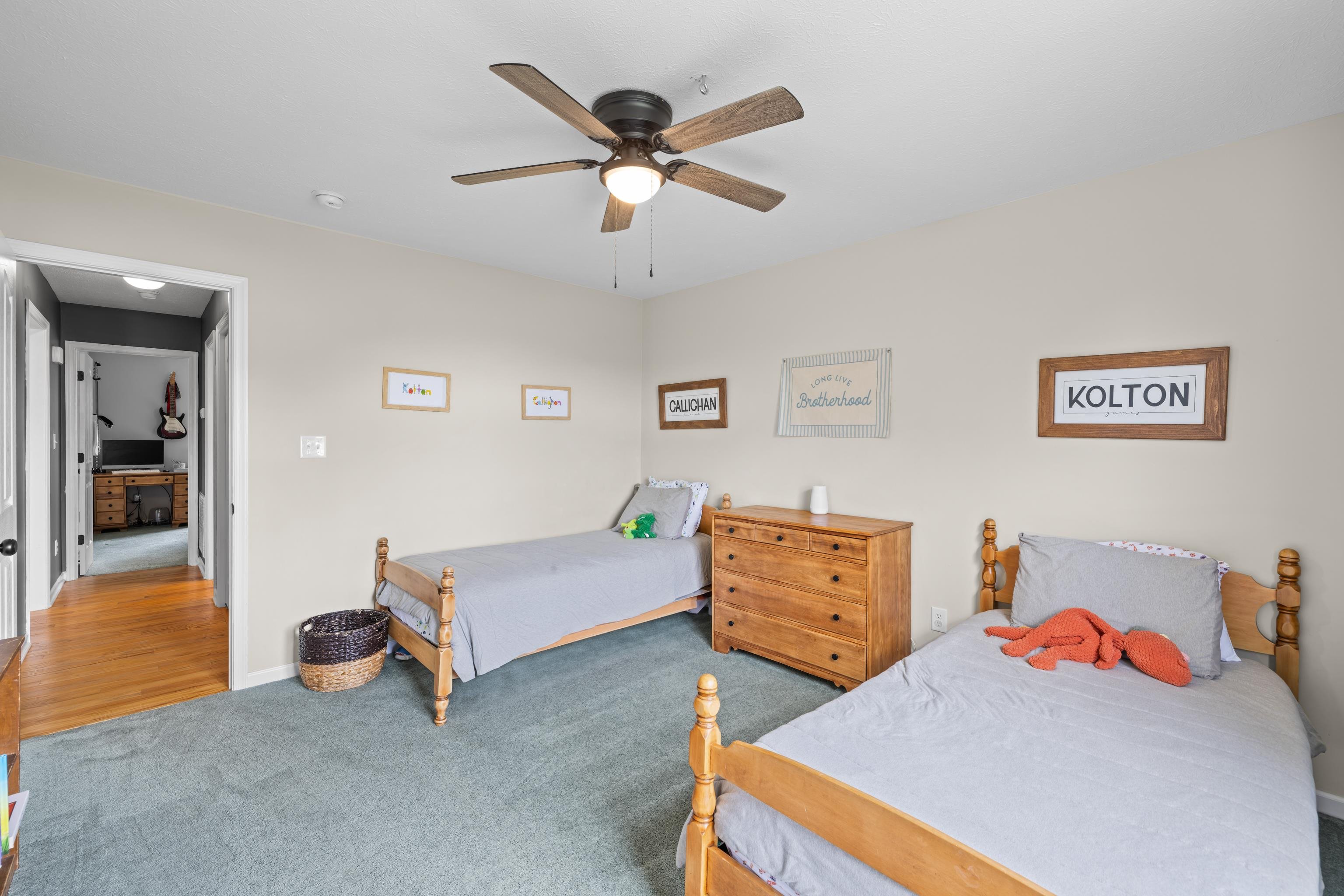 135 WOODSIDE DR, WAYNESBORO, Virginia 22980, 3 Bedrooms Bedrooms, ,2 BathroomsBathrooms,Residential,135 WOODSIDE DR,678011 MLS # 678011
