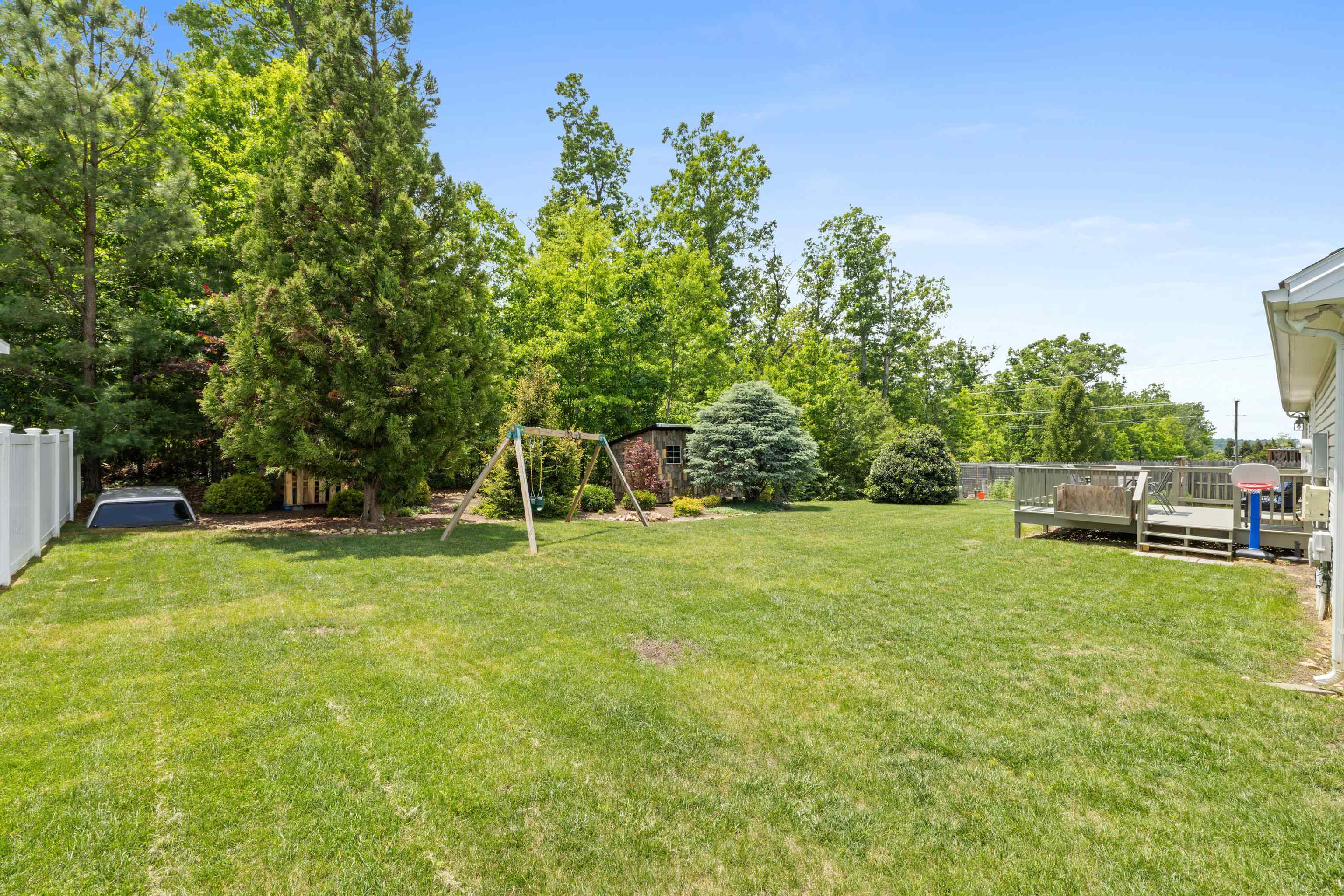 135 WOODSIDE DR, WAYNESBORO, Virginia 22980, 3 Bedrooms Bedrooms, ,2 BathroomsBathrooms,Residential,135 WOODSIDE DR,678011 MLS # 678011