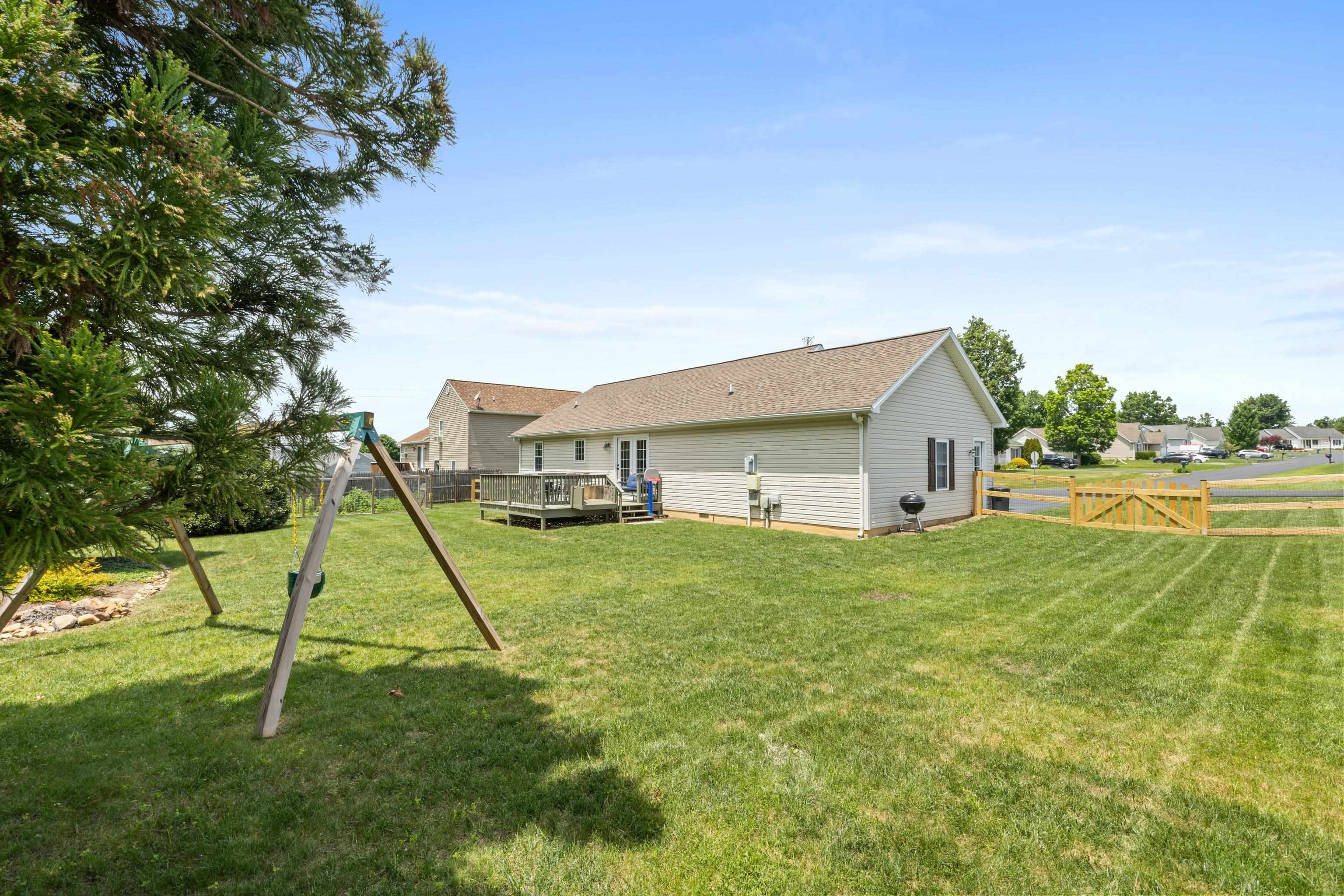 135 WOODSIDE DR, WAYNESBORO, Virginia 22980, 3 Bedrooms Bedrooms, ,2 BathroomsBathrooms,Residential,135 WOODSIDE DR,678011 MLS # 678011