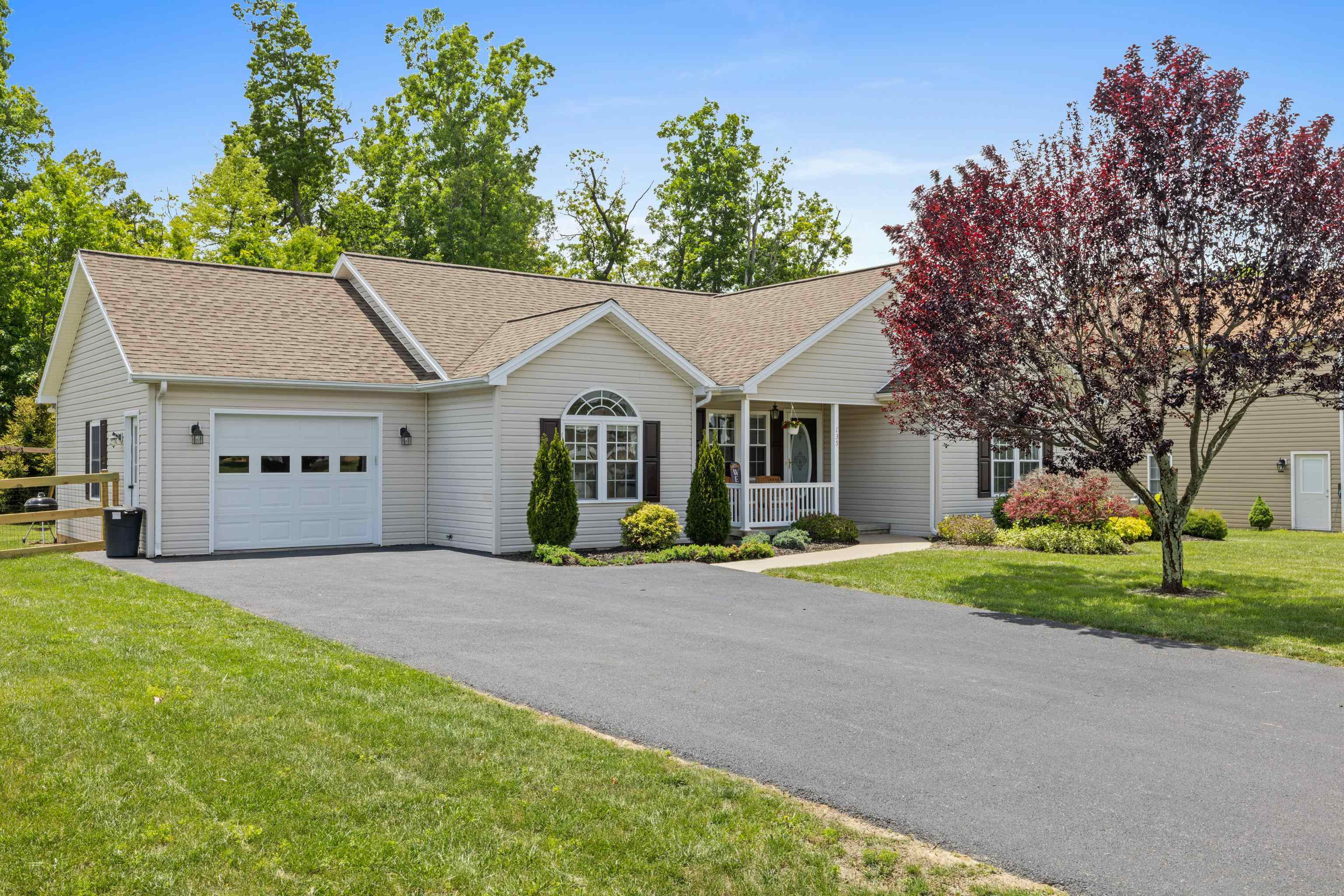 135 WOODSIDE DR, WAYNESBORO, Virginia 22980, 3 Bedrooms Bedrooms, ,2 BathroomsBathrooms,Residential,135 WOODSIDE DR,678011 MLS # 678011