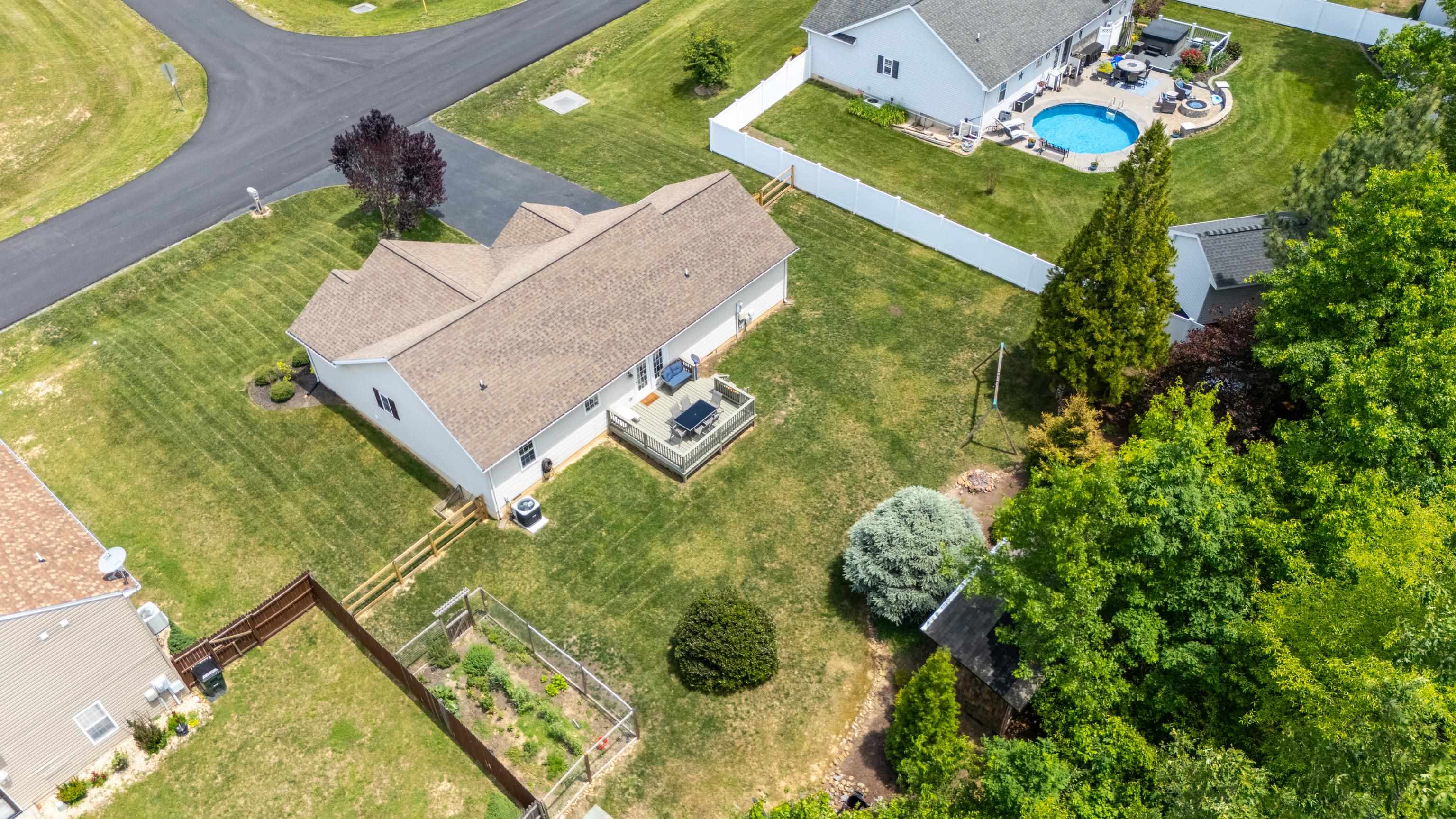 135 WOODSIDE DR, WAYNESBORO, Virginia 22980, 3 Bedrooms Bedrooms, ,2 BathroomsBathrooms,Residential,135 WOODSIDE DR,678011 MLS # 678011