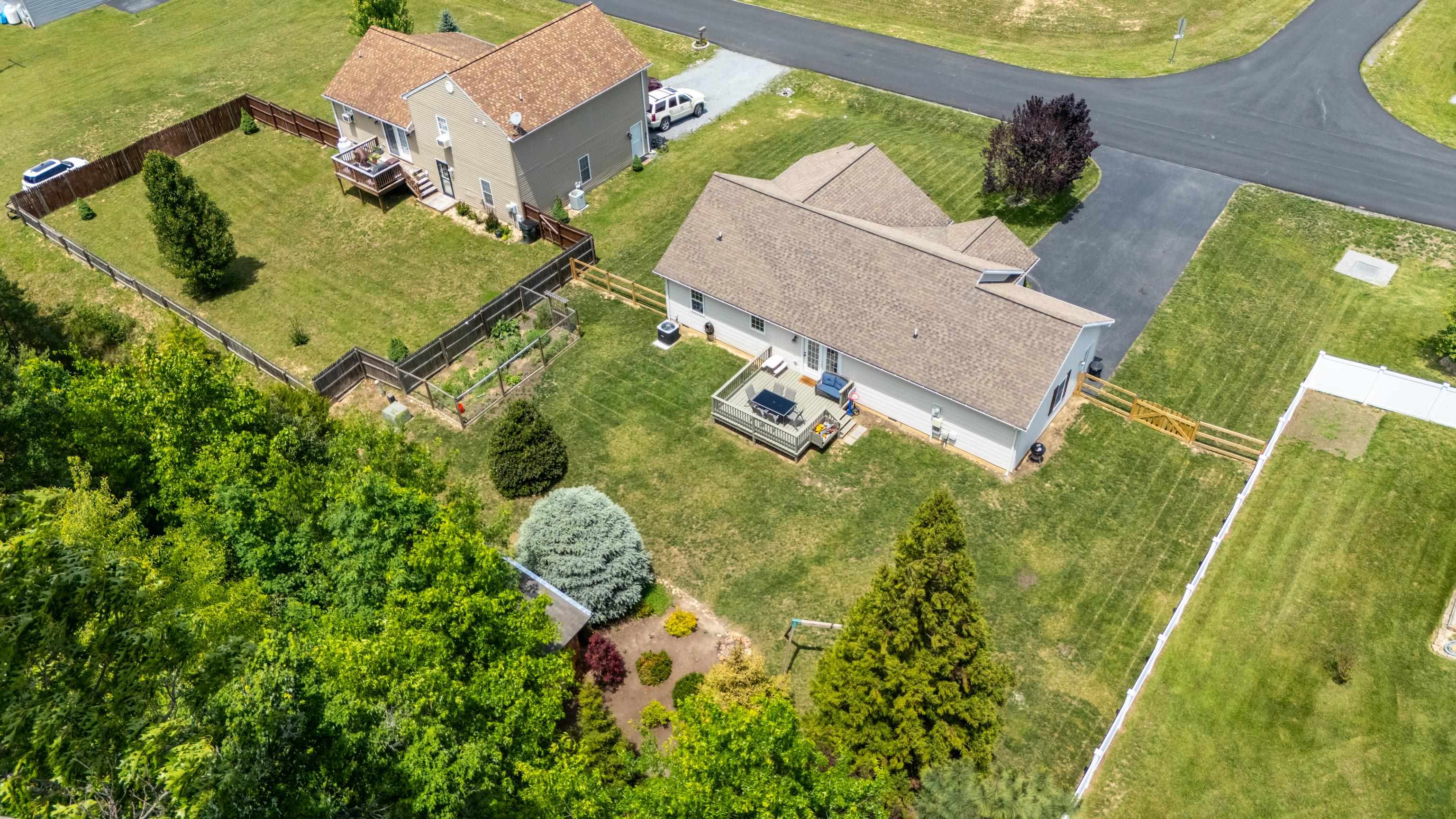 135 WOODSIDE DR, WAYNESBORO, Virginia 22980, 3 Bedrooms Bedrooms, ,2 BathroomsBathrooms,Residential,135 WOODSIDE DR,678011 MLS # 678011