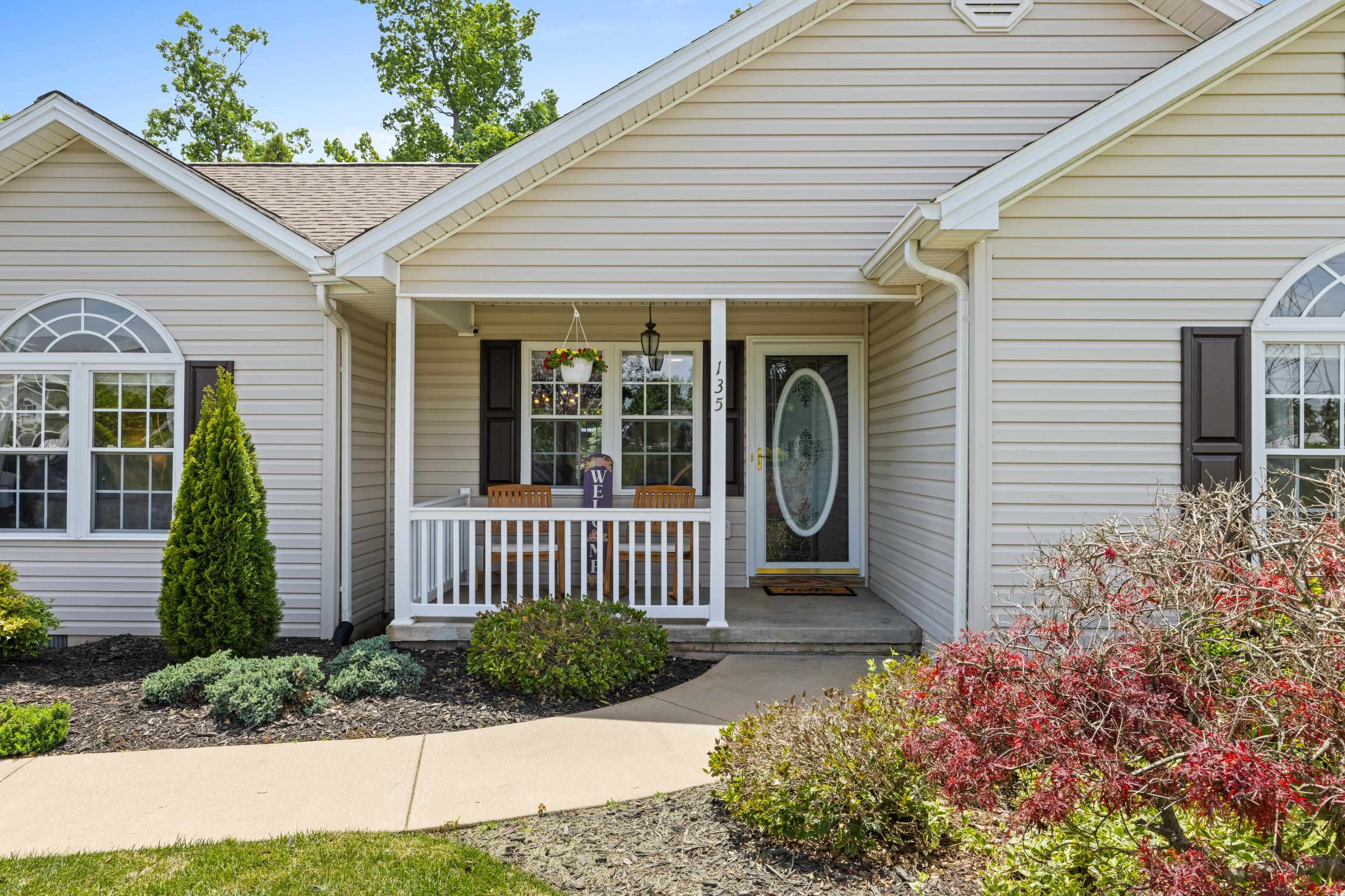 135 WOODSIDE DR, WAYNESBORO, Virginia 22980, 3 Bedrooms Bedrooms, ,2 BathroomsBathrooms,Residential,135 WOODSIDE DR,678011 MLS # 678011