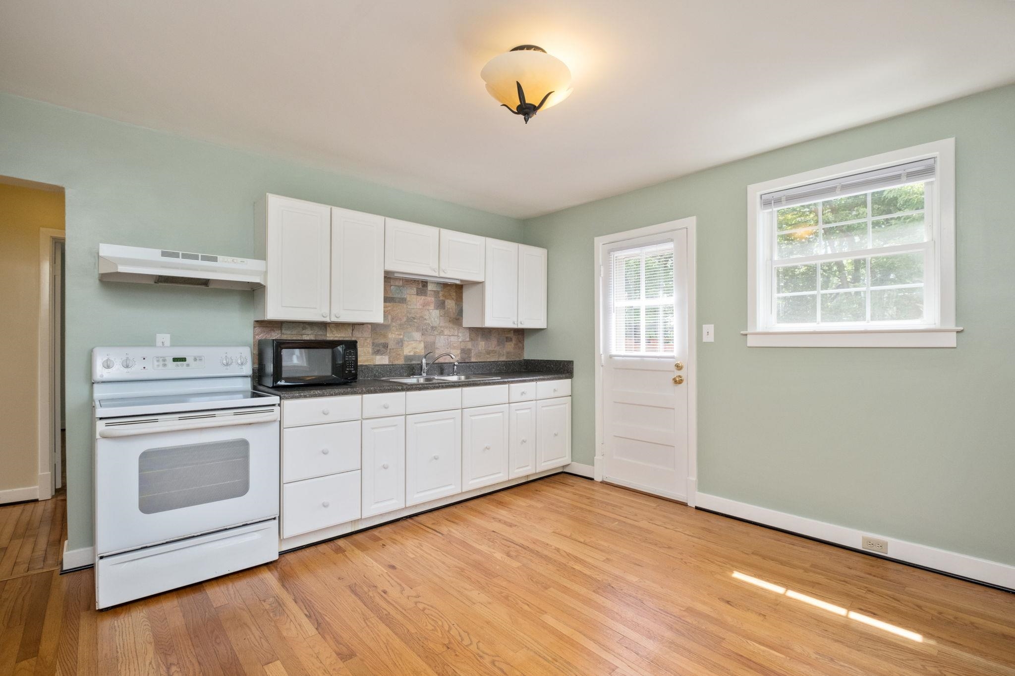 1104 WARE ST, CHARLOTTESVILLE, Virginia 22902, 4 Bedrooms Bedrooms, ,1 BathroomBathrooms,Residential,Renovated Affordable Home in Belmont,1104 WARE ST,678013 MLS # 678013