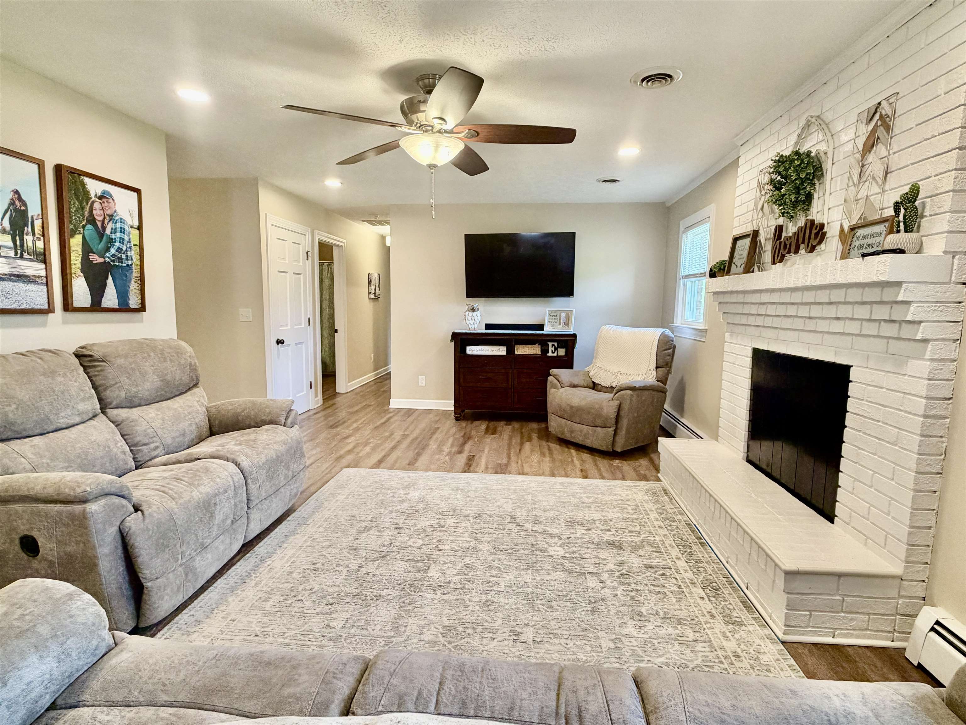 114 OLD WHITE BRIDGE RD, WAYNESBORO, Virginia 22980, 3 Bedrooms Bedrooms, ,3 BathroomsBathrooms,Residential,Charming ranch,114 OLD WHITE BRIDGE RD,678014 MLS # 678014 114 OLD WHITE BRIDGE RD, WAYNESBORO, Virginia 22980, 3 Bedrooms Bedrooms, ,3 BathroomsBathrooms,Residential,Charming ranch,114 OLD WHITE BRIDGE RD,678014 MLS # 678014