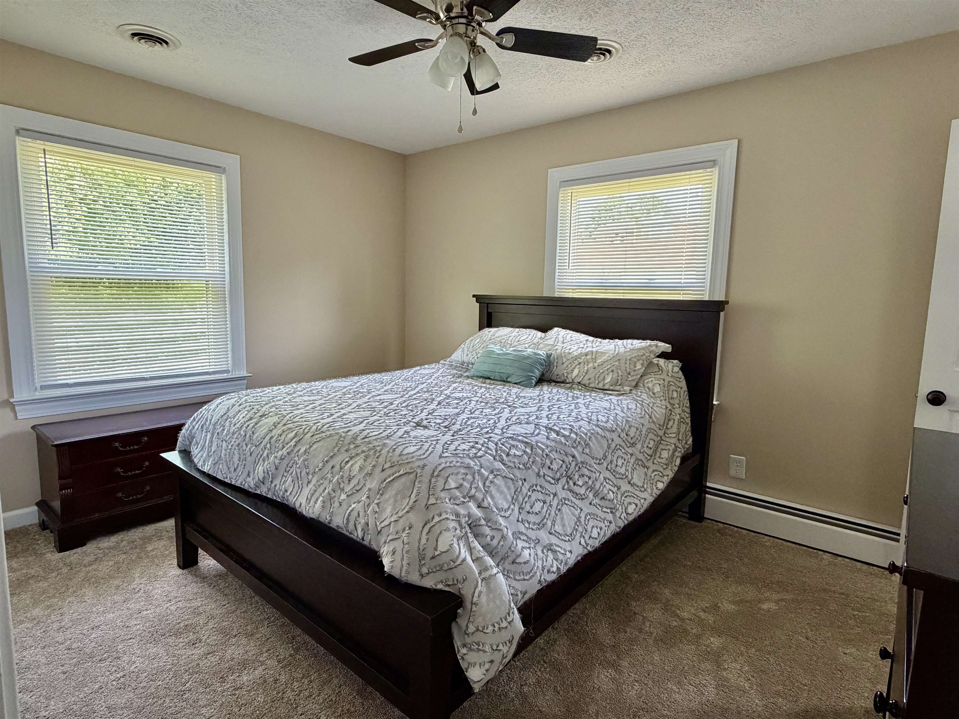 114 OLD WHITE BRIDGE RD, WAYNESBORO, Virginia 22980, 3 Bedrooms Bedrooms, ,3 BathroomsBathrooms,Residential,Charming ranch,114 OLD WHITE BRIDGE RD,678014 MLS # 678014 114 OLD WHITE BRIDGE RD, WAYNESBORO, Virginia 22980, 3 Bedrooms Bedrooms, ,3 BathroomsBathrooms,Residential,Charming ranch,114 OLD WHITE BRIDGE RD,678014 MLS # 678014