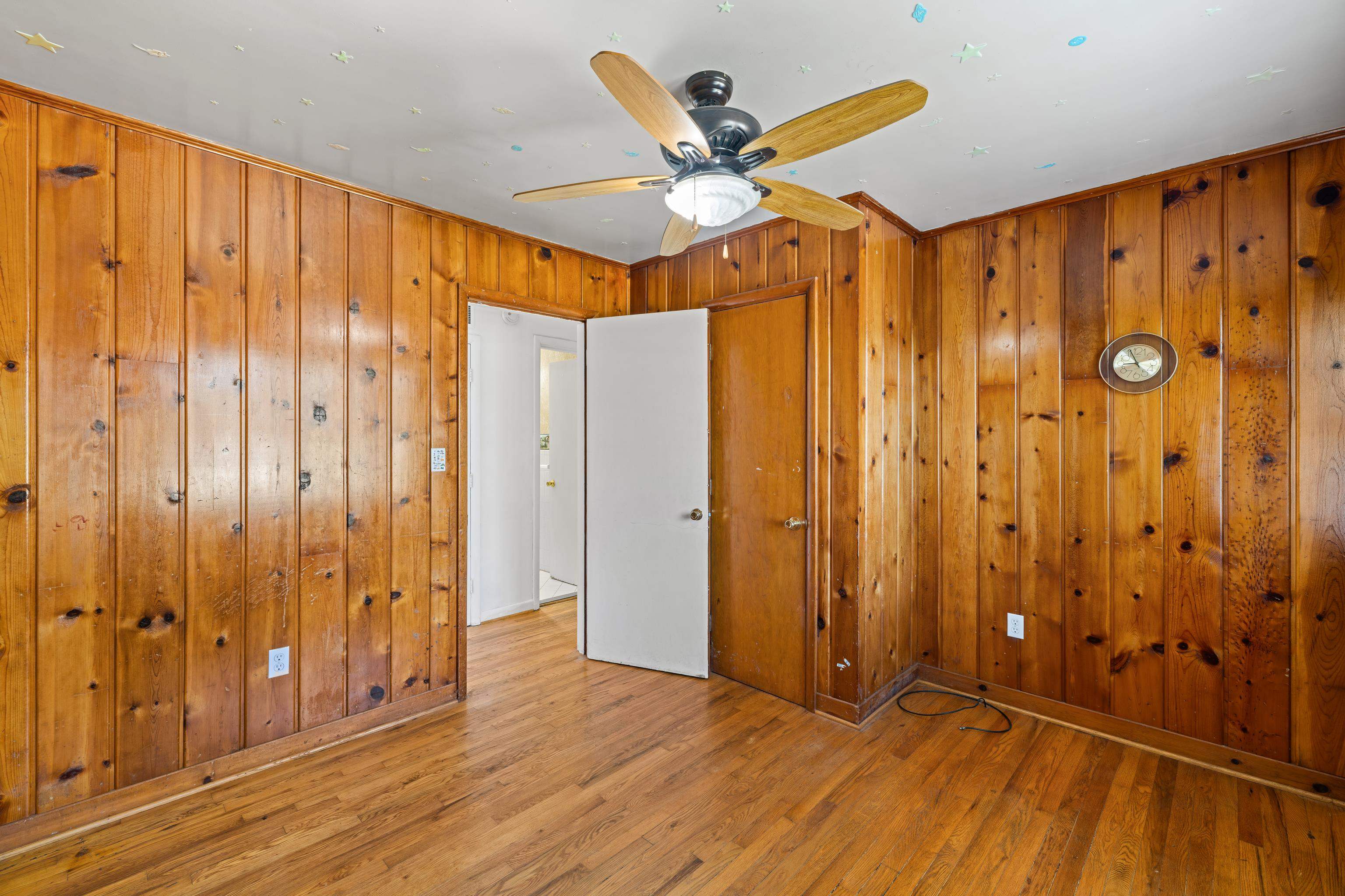 303 DEVON RD, STAUNTON, Virginia 24401, 3 Bedrooms Bedrooms, ,1 BathroomBathrooms,Residential,303 DEVON RD,678020 MLS # 678020