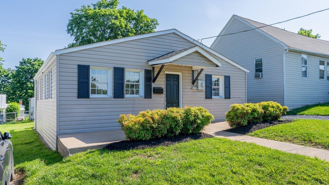 306 KELLEY ST, HARRISONBURG, Virginia 22801, 2 Bedrooms Bedrooms, ,1 BathroomBathrooms,Residential,306 KELLEY ST,678021 MLS # 678021 306 KELLEY ST, HARRISONBURG, Virginia 22801, 2 Bedrooms Bedrooms, ,1 BathroomBathrooms,Residential,306 KELLEY ST,678021 MLS # 678021