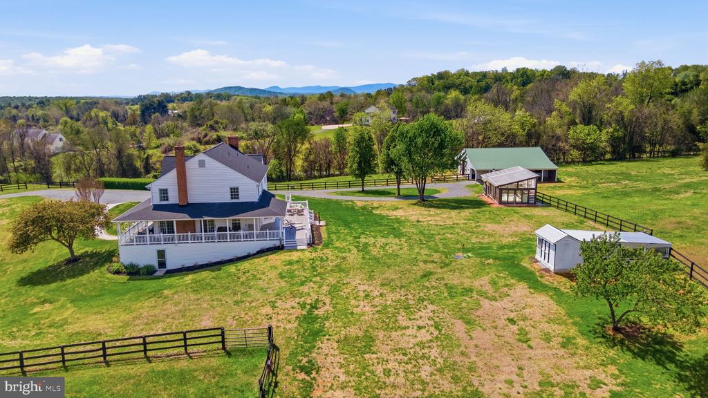 5191 BEACH RIDGE LANE, AMISSVILLE, Virginia 20106, 5 Bedrooms Bedrooms, ,3 BathroomsBathrooms,Residential,5191 BEACH RIDGE LANE,VACU2010766 MLS # VACU2010766