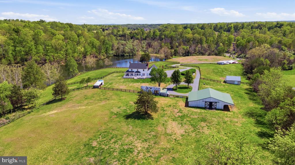 5191 BEACH RIDGE LANE, AMISSVILLE, Virginia 20106, 5 Bedrooms Bedrooms, ,3 BathroomsBathrooms,Residential,5191 BEACH RIDGE LANE,VACU2013190 MLS # VACU2013190