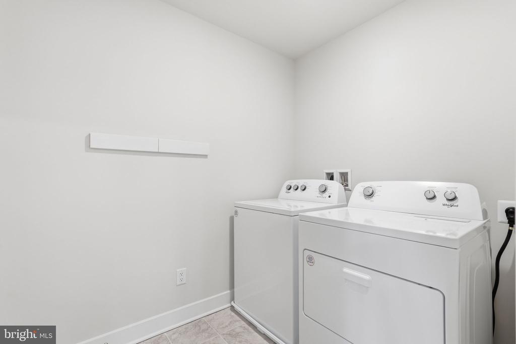 3451 WOODED RUN DR, BROAD RUN, Virginia 20137, 5 Bedrooms Bedrooms, ,4 BathroomsBathrooms,Residential,3451 WOODED RUN DR,VAFQ2022336 MLS # VAFQ2022336