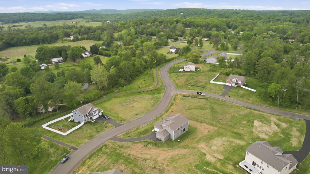 3451 WOODED RUN DR, BROAD RUN, Virginia 20137, 5 Bedrooms Bedrooms, ,4 BathroomsBathrooms,Residential,3451 WOODED RUN DR,VAFQ2022336 MLS # VAFQ2022336