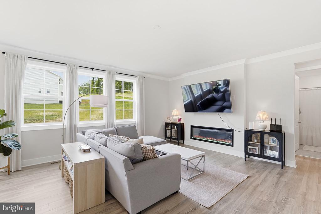 3451 WOODED RUN DR, BROAD RUN, Virginia 20137, 5 Bedrooms Bedrooms, ,4 BathroomsBathrooms,Residential,3451 WOODED RUN DR,VAFQ2022336 MLS # VAFQ2022336