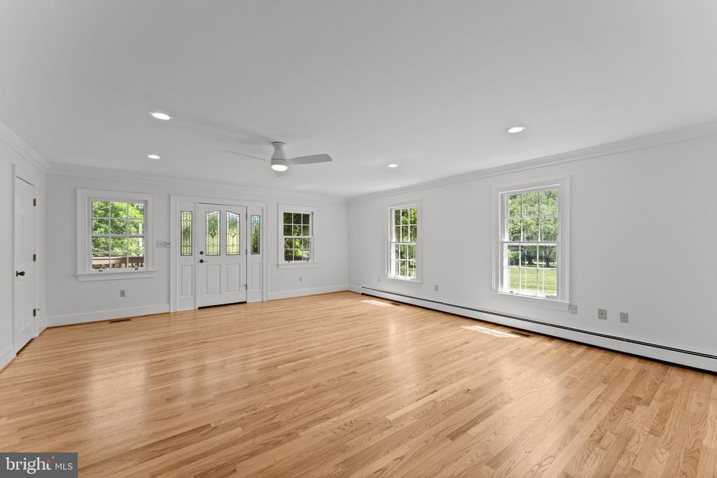 6989 FREDERICKSBURG RD, BARBOURSVILLE, Virginia 22923, 5 Bedrooms Bedrooms, ,3 BathroomsBathrooms,Residential,6989 FREDERICKSBURG RD,VAGR2000874 MLS # VAGR2000874