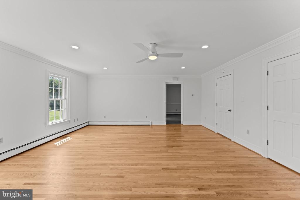 6989 FREDERICKSBURG RD, BARBOURSVILLE, Virginia 22923, 5 Bedrooms Bedrooms, ,3 BathroomsBathrooms,Residential,6989 FREDERICKSBURG RD,VAGR2000874 MLS # VAGR2000874