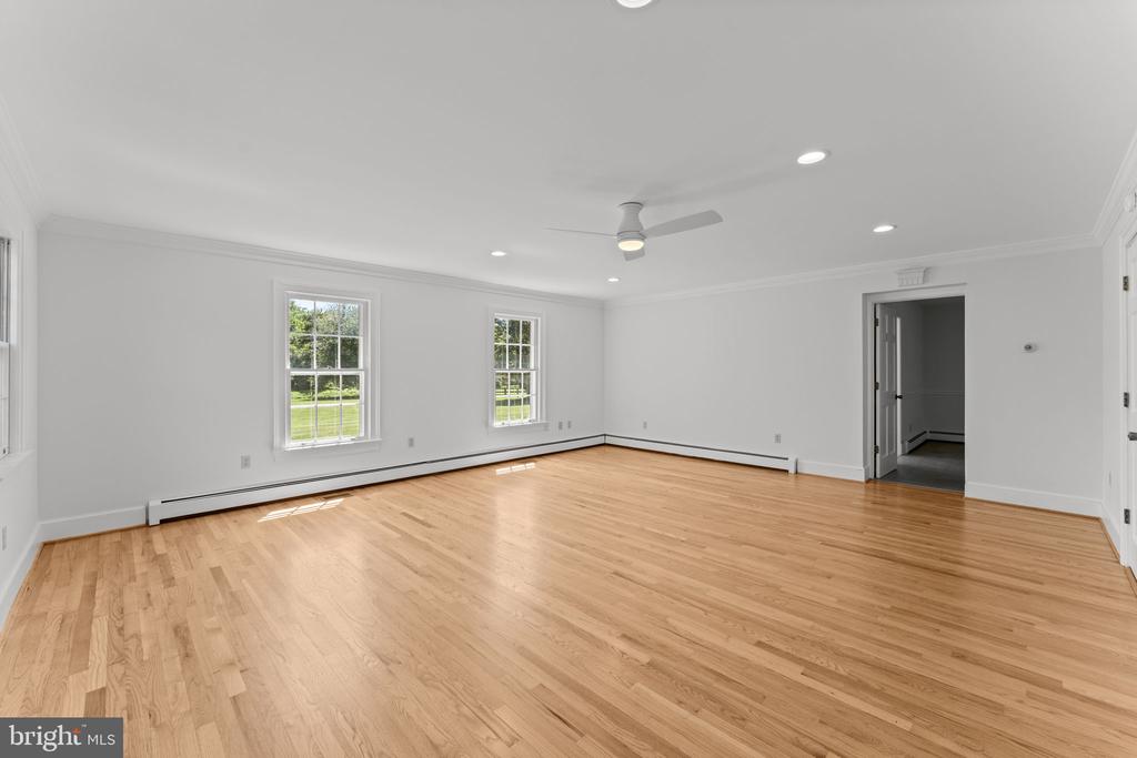 6989 FREDERICKSBURG RD, BARBOURSVILLE, Virginia 22923, 5 Bedrooms Bedrooms, ,3 BathroomsBathrooms,Residential,6989 FREDERICKSBURG RD,VAGR2000874 MLS # VAGR2000874