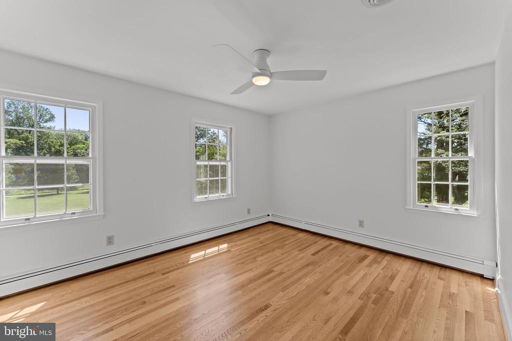 6989 FREDERICKSBURG RD, BARBOURSVILLE, Virginia 22923, 5 Bedrooms Bedrooms, ,3 BathroomsBathrooms,Residential,6989 FREDERICKSBURG RD,VAGR2000874 MLS # VAGR2000874
