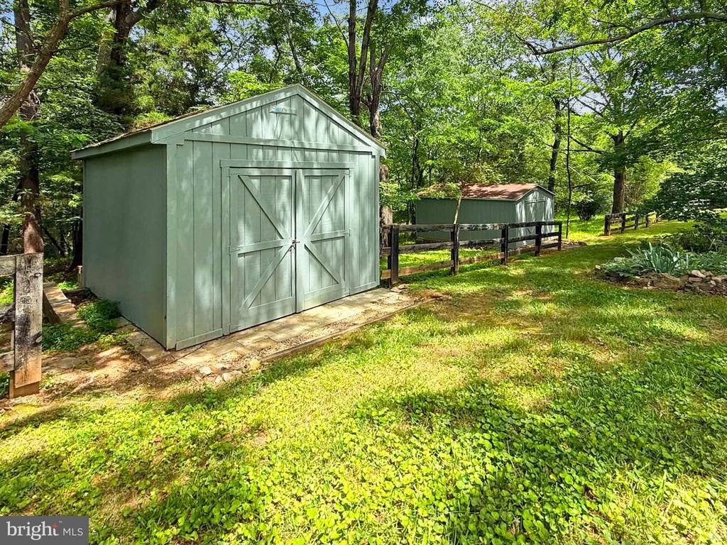 6989 FREDERICKSBURG RD, BARBOURSVILLE, Virginia 22923, 5 Bedrooms Bedrooms, ,3 BathroomsBathrooms,Residential,6989 FREDERICKSBURG RD,VAGR2000874 MLS # VAGR2000874