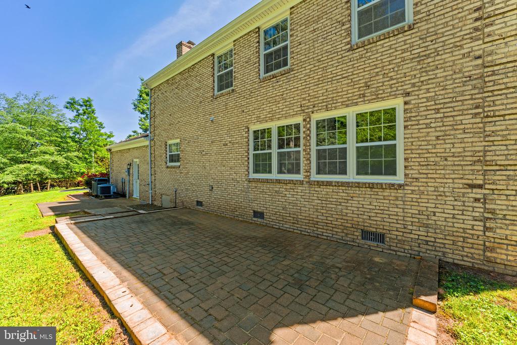6989 FREDERICKSBURG RD, BARBOURSVILLE, Virginia 22923, 5 Bedrooms Bedrooms, ,3 BathroomsBathrooms,Residential,6989 FREDERICKSBURG RD,VAGR2000874 MLS # VAGR2000874