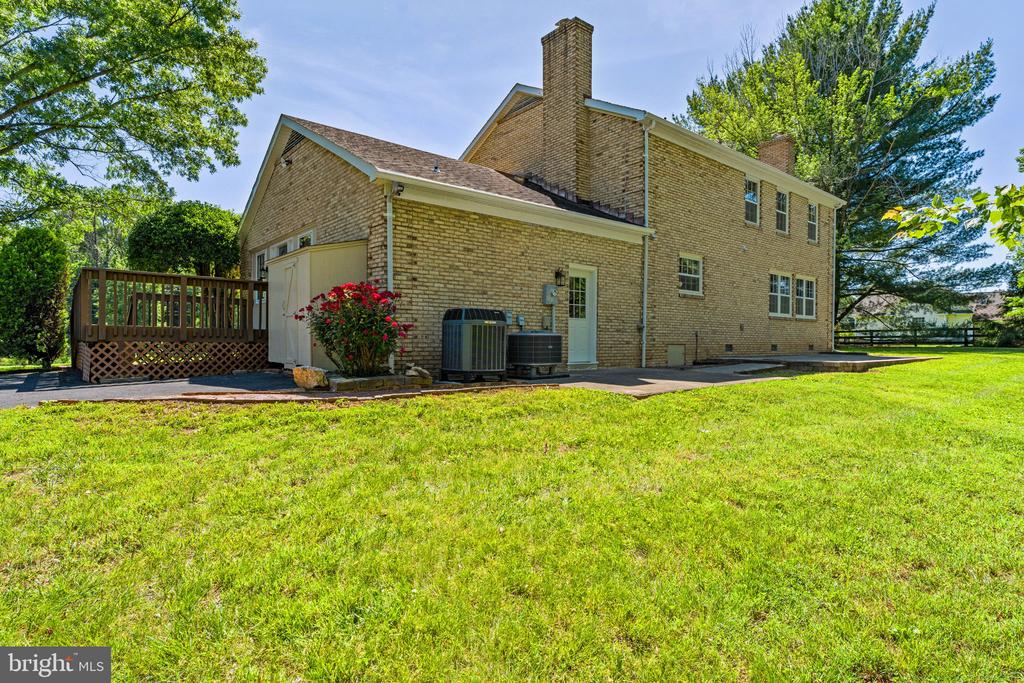 6989 FREDERICKSBURG RD, BARBOURSVILLE, Virginia 22923, 5 Bedrooms Bedrooms, ,3 BathroomsBathrooms,Residential,6989 FREDERICKSBURG RD,VAGR2000874 MLS # VAGR2000874