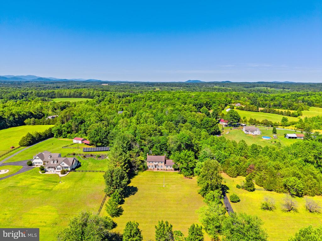 6989 FREDERICKSBURG RD, BARBOURSVILLE, Virginia 22923, 5 Bedrooms Bedrooms, ,3 BathroomsBathrooms,Residential,6989 FREDERICKSBURG RD,VAGR2000874 MLS # VAGR2000874