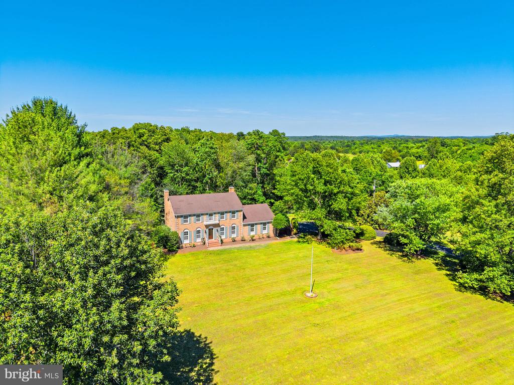 6989 FREDERICKSBURG RD, BARBOURSVILLE, Virginia 22923, 5 Bedrooms Bedrooms, ,3 BathroomsBathrooms,Residential,6989 FREDERICKSBURG RD,VAGR2000874 MLS # VAGR2000874
