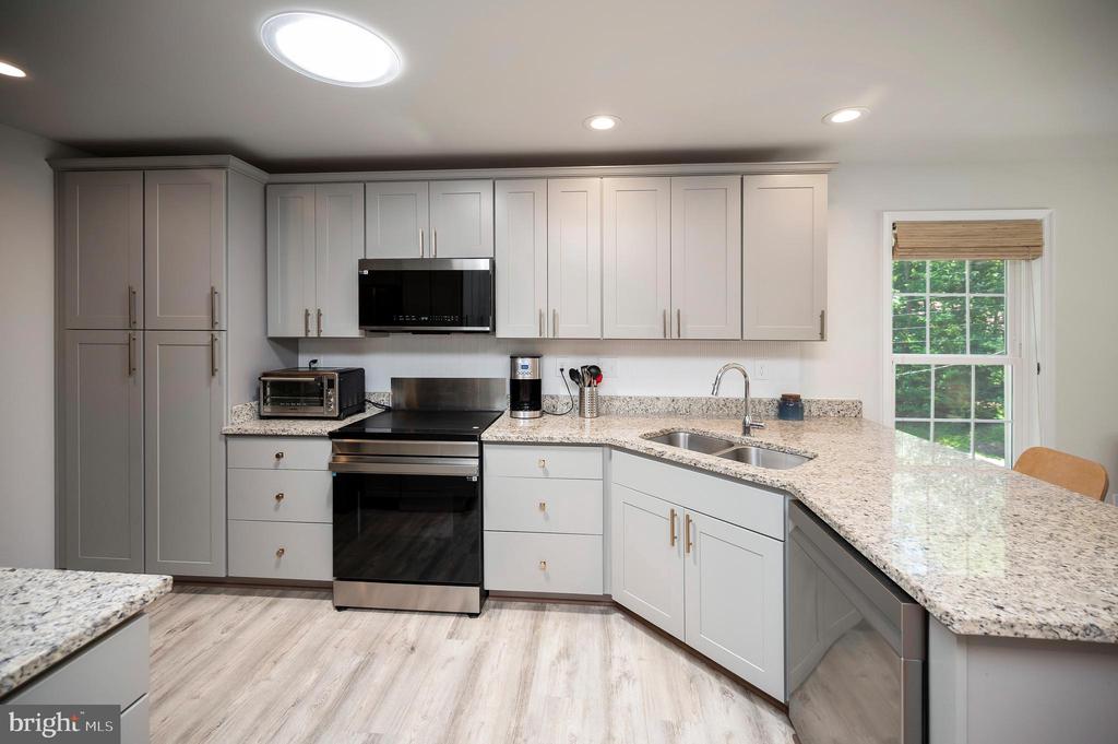 708 EASTOVER PKWY, LOCUST GROVE, Virginia 22508, 4 Bedrooms Bedrooms, ,3 BathroomsBathrooms,Residential,708 EASTOVER PKWY,VAOR2014226 MLS # VAOR2014226 708 EASTOVER PKWY, LOCUST GROVE, Virginia 22508, 4 Bedrooms Bedrooms, ,3 BathroomsBathrooms,Residential,708 EASTOVER PKWY,VAOR2014226 MLS # VAOR2014226