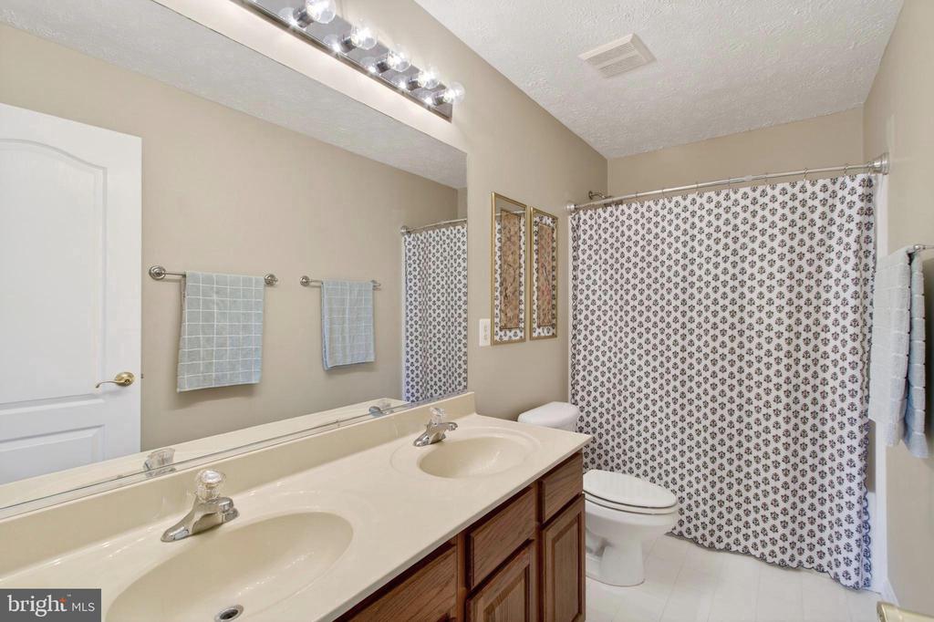 1036 VIRGINIA AVE, CULPEPER, Virginia 22701, 4 Bedrooms Bedrooms, ,2 BathroomsBathrooms,Residential,1036 VIRGINIA AVE,VACU2013922 MLS # VACU2013922 1036 VIRGINIA AVE, CULPEPER, Virginia 22701, 4 Bedrooms Bedrooms, ,2 BathroomsBathrooms,Residential,1036 VIRGINIA AVE,VACU2013922 MLS # VACU2013922