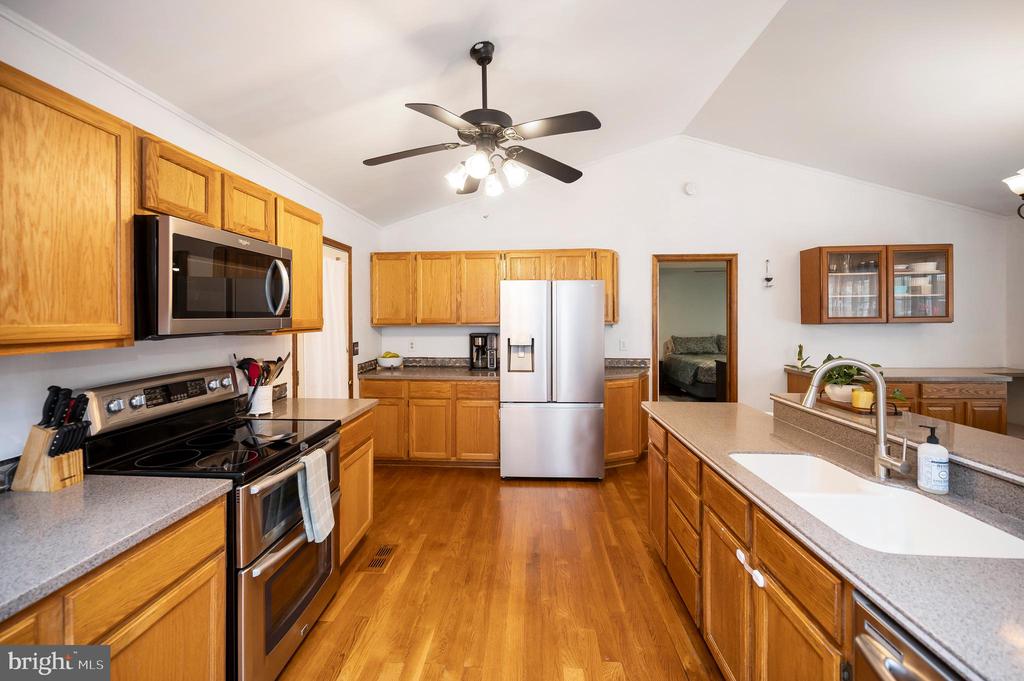 124 REPUBLIC AVE, LOCUST GROVE, Virginia 22508, 3 Bedrooms Bedrooms, ,2 BathroomsBathrooms,Residential,124 REPUBLIC AVE,VAOR2014222 MLS # VAOR2014222