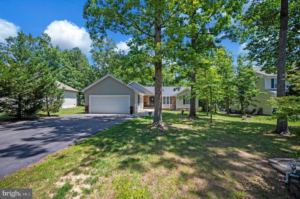 124 REPUBLIC AVE, LOCUST GROVE, Virginia 22508, 3 Bedrooms Bedrooms, ,2 BathroomsBathrooms,Residential,124 REPUBLIC AVE,VAOR2014222 MLS # VAOR2014222
