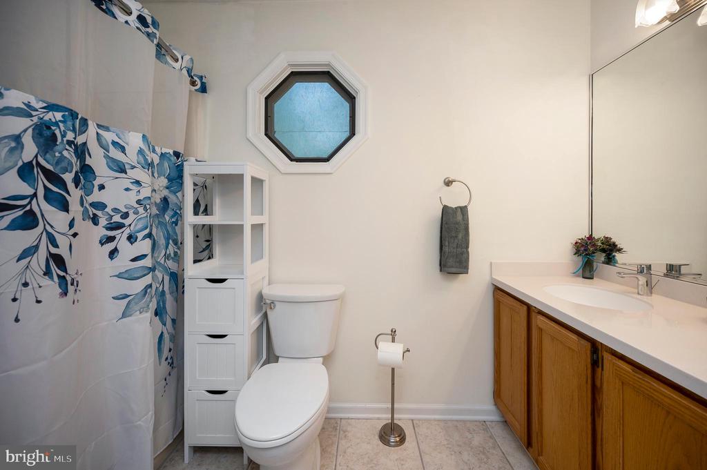 124 REPUBLIC AVE, LOCUST GROVE, Virginia 22508, 3 Bedrooms Bedrooms, ,2 BathroomsBathrooms,Residential,124 REPUBLIC AVE,VAOR2014222 MLS # VAOR2014222