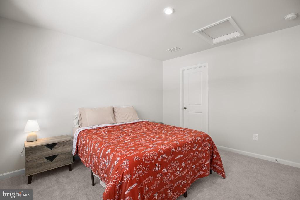 2616 HIGH POINT DR, CULPEPER, Virginia 22701, 4 Bedrooms Bedrooms, ,2 BathroomsBathrooms,Residential,2616 HIGH POINT DR,VACU2013912 MLS # VACU2013912