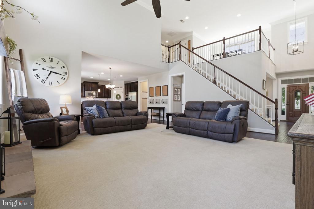 8046 SIDE HILL DR, WARRENTON, Virginia 20187, 5 Bedrooms Bedrooms, ,3 BathroomsBathrooms,Residential,8046 SIDE HILL DR,VAFQ2022334 MLS # VAFQ2022334