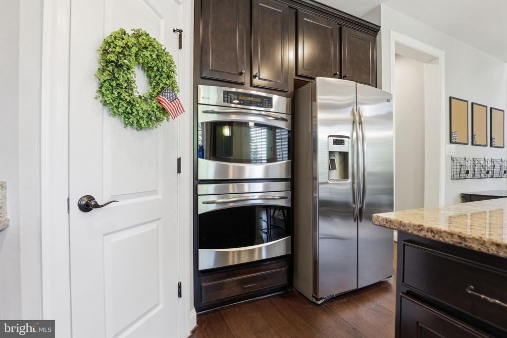 8046 SIDE HILL DR, WARRENTON, Virginia 20187, 5 Bedrooms Bedrooms, ,3 BathroomsBathrooms,Residential,8046 SIDE HILL DR,VAFQ2022334 MLS # VAFQ2022334