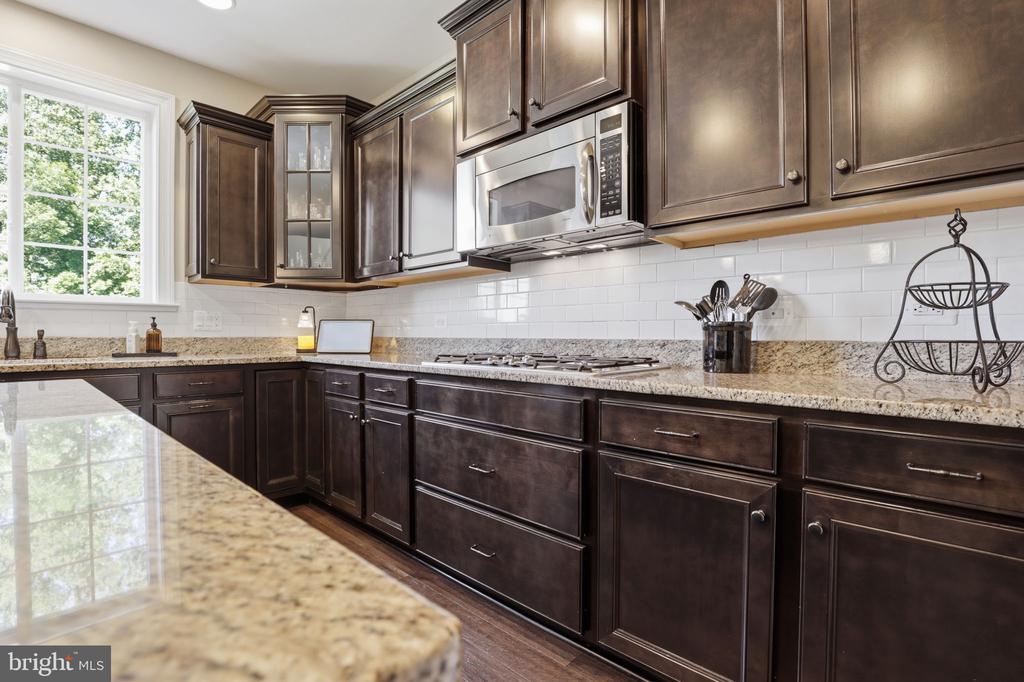 8046 SIDE HILL DR, WARRENTON, Virginia 20187, 5 Bedrooms Bedrooms, ,3 BathroomsBathrooms,Residential,8046 SIDE HILL DR,VAFQ2022334 MLS # VAFQ2022334