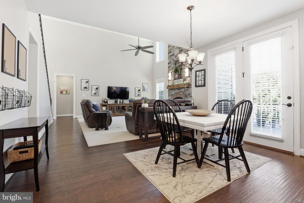 8046 SIDE HILL DR, WARRENTON, Virginia 20187, 5 Bedrooms Bedrooms, ,3 BathroomsBathrooms,Residential,8046 SIDE HILL DR,VAFQ2022334 MLS # VAFQ2022334