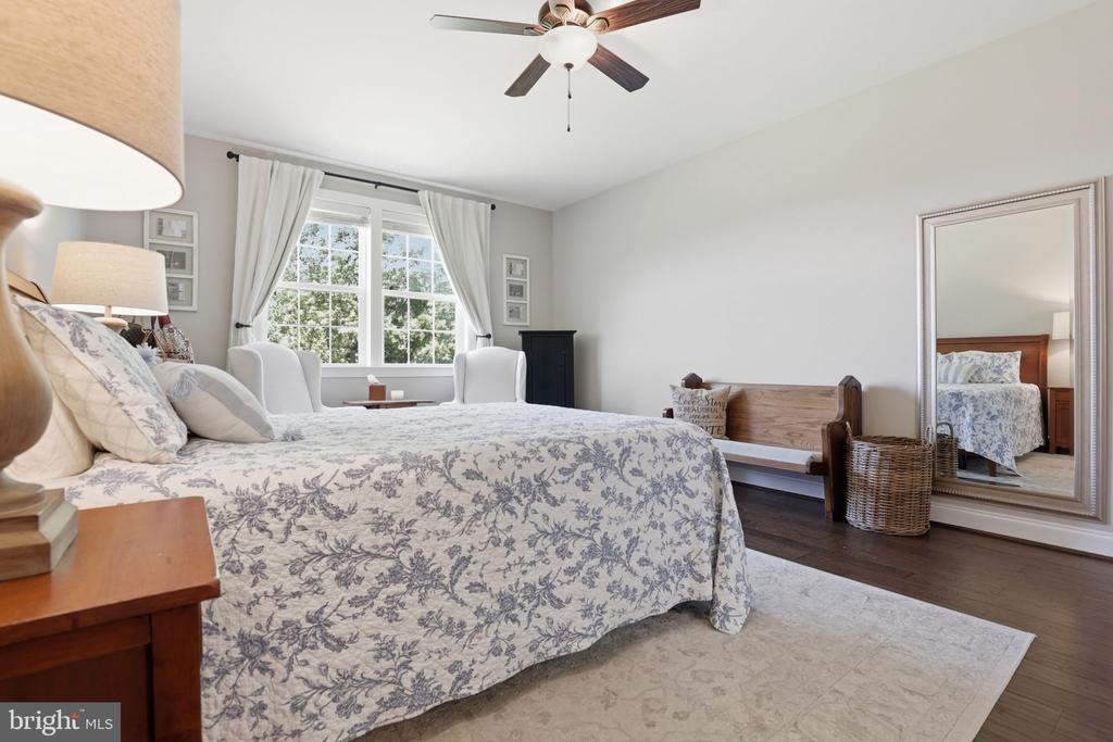 8046 SIDE HILL DR, WARRENTON, Virginia 20187, 5 Bedrooms Bedrooms, ,3 BathroomsBathrooms,Residential,8046 SIDE HILL DR,VAFQ2022334 MLS # VAFQ2022334