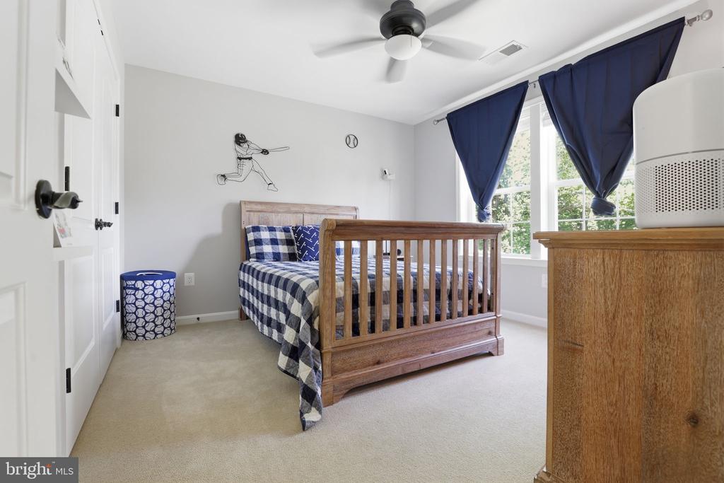 8046 SIDE HILL DR, WARRENTON, Virginia 20187, 5 Bedrooms Bedrooms, ,3 BathroomsBathrooms,Residential,8046 SIDE HILL DR,VAFQ2022334 MLS # VAFQ2022334