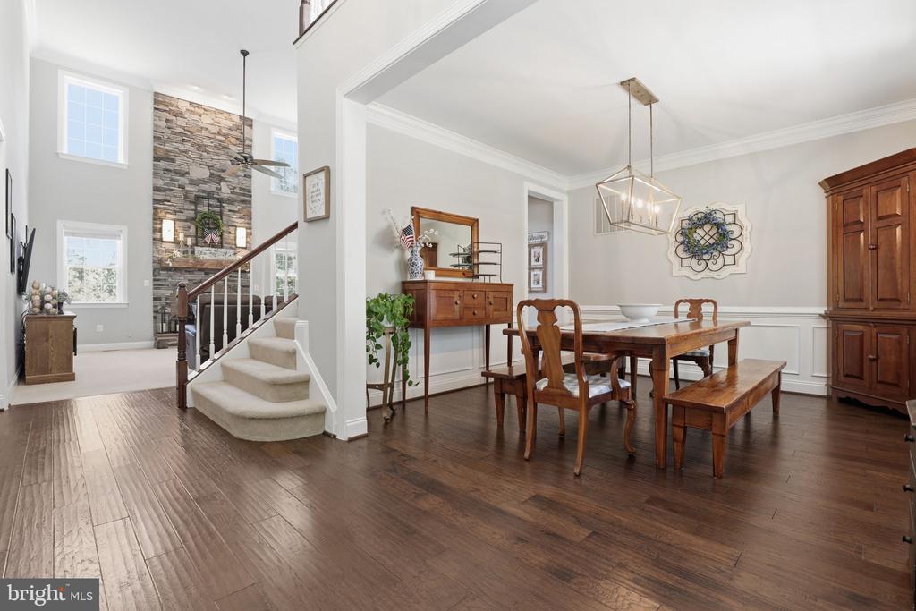8046 SIDE HILL DR, WARRENTON, Virginia 20187, 5 Bedrooms Bedrooms, ,3 BathroomsBathrooms,Residential,8046 SIDE HILL DR,VAFQ2022334 MLS # VAFQ2022334